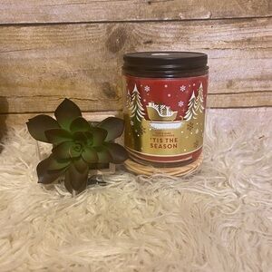 New Bath & Body Works Christmas ‘Tis The Season White Barn Scented Candle
